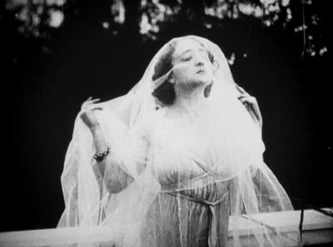 szola gorgon halloween